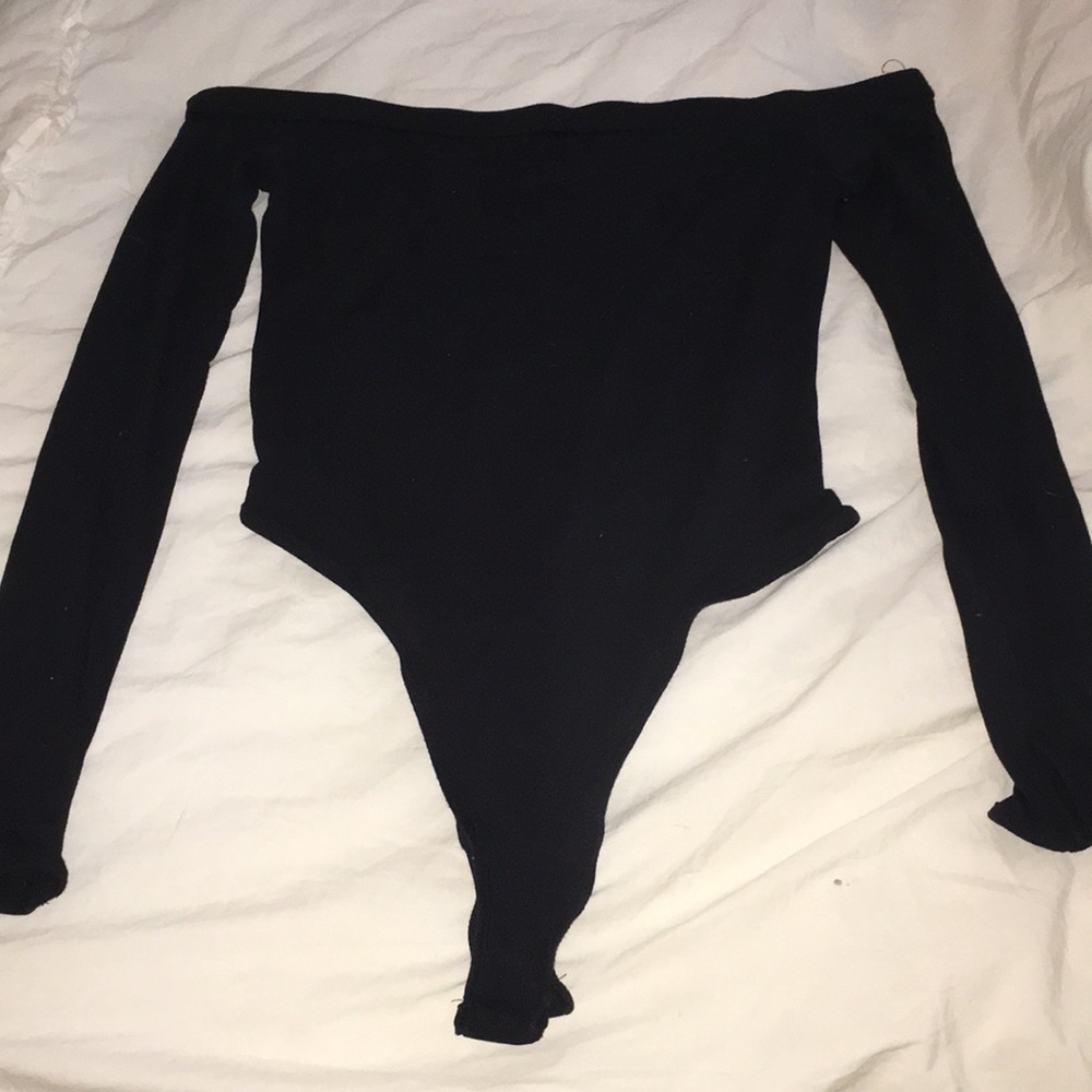 Black off the shoulder misguided bodysuit
